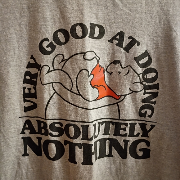 2/$10 Disney Weenie The Pooh Very Good At Doing Nothing Graphic Tee Size Large - Picture 2 of 6